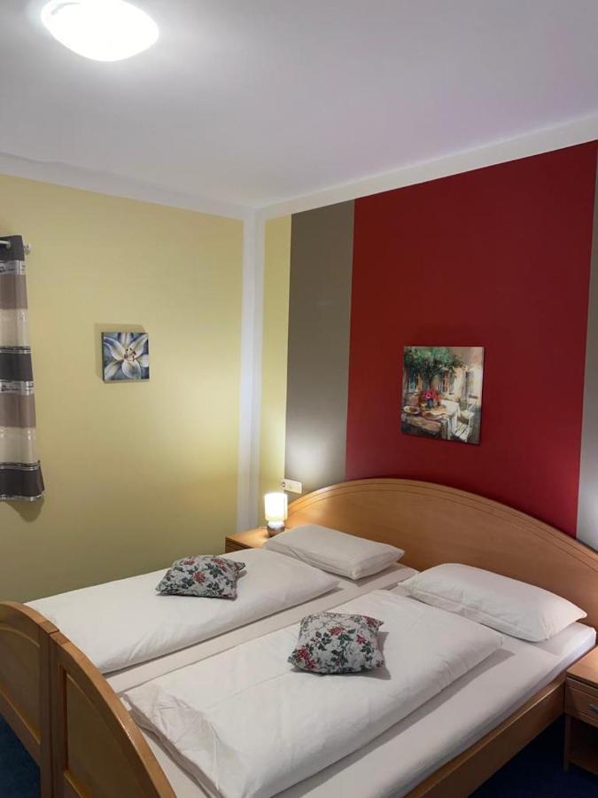 Garni Hotel Post Weissenstadt Bagian luar foto
